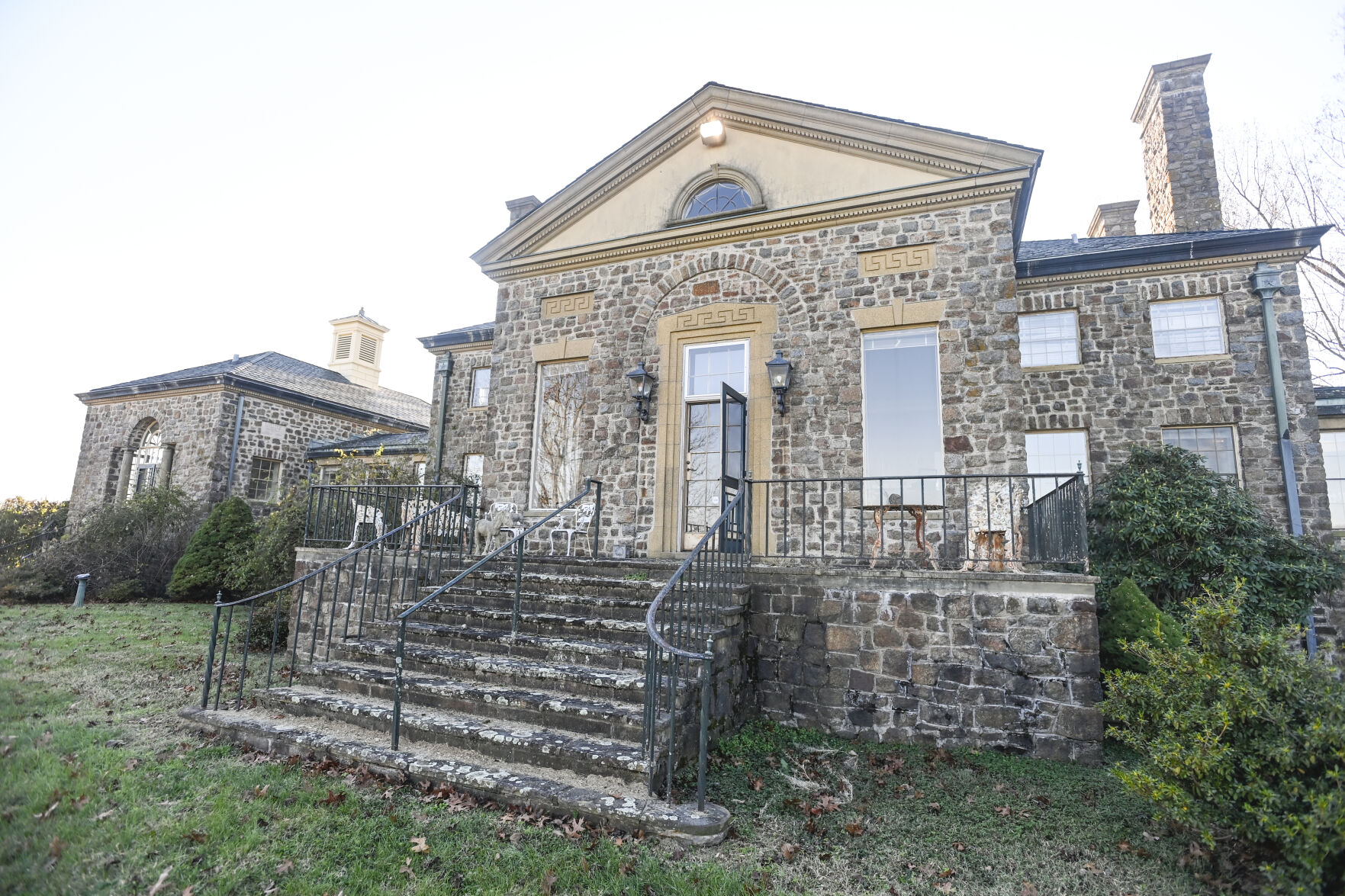 dillard mansion 21